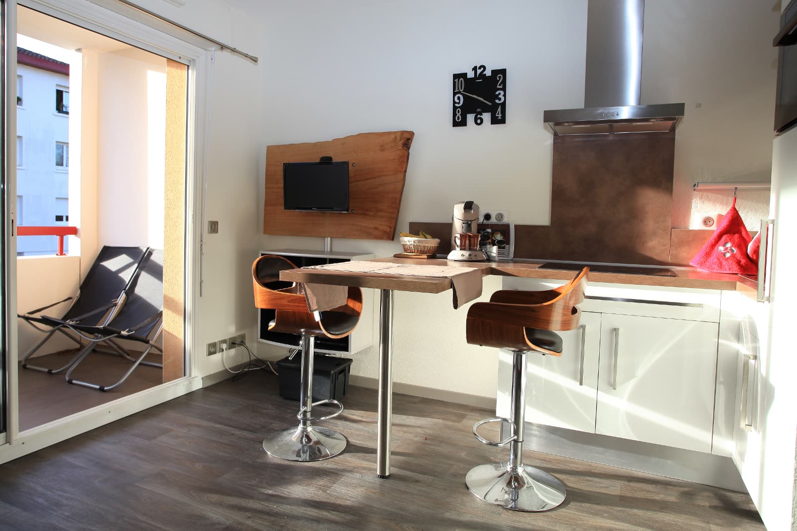 Studio lumineux à Cambo-les-Bains avec cuisine équipée et balcon